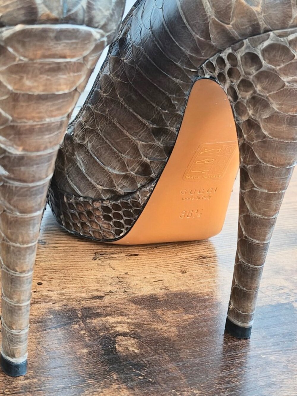 GUCCI Python Platform Pumps - Picture 9 of 15